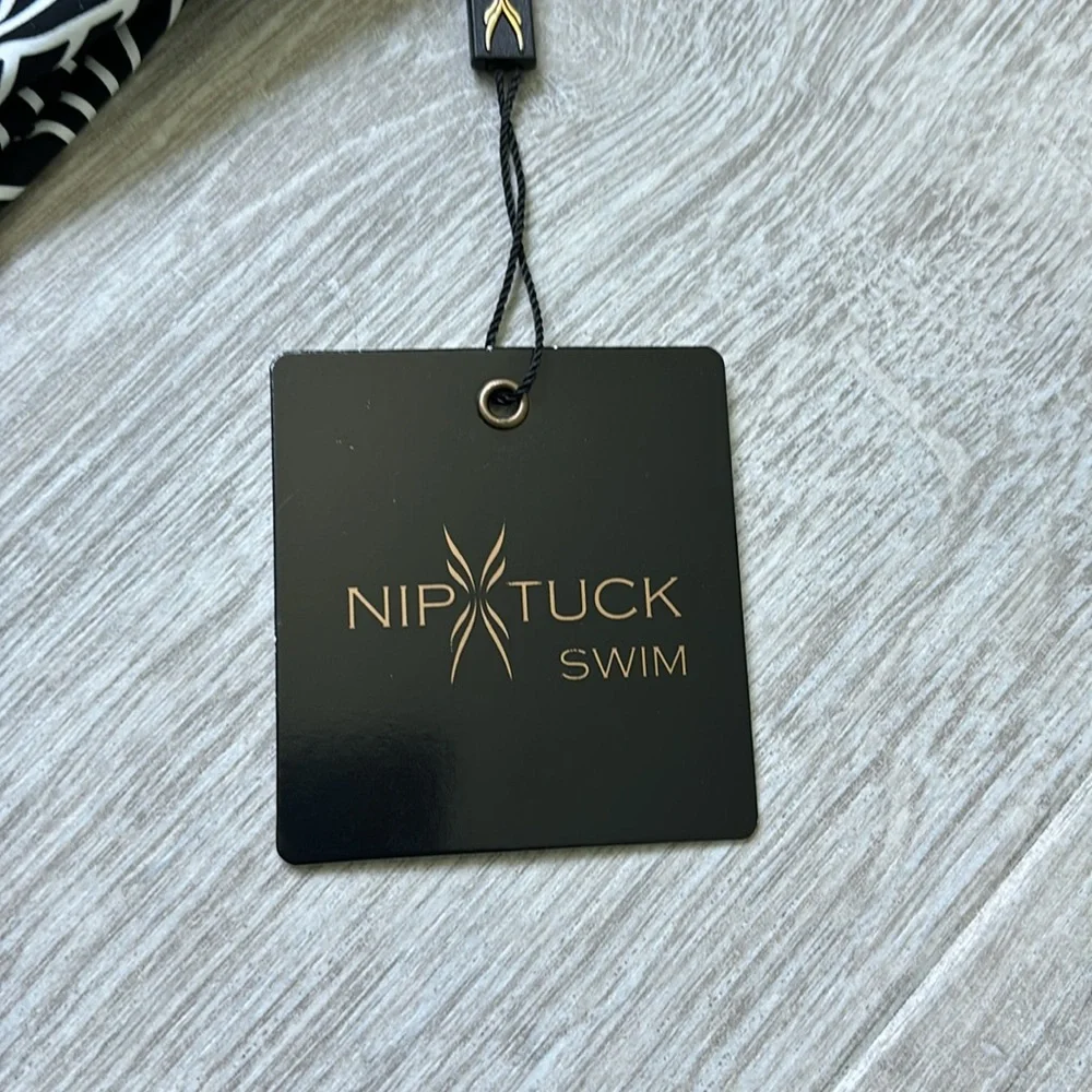 Nip Tuck One Piece Swimsuit/Bathing suit Blackk/White size 8 - Picture 5 of 10